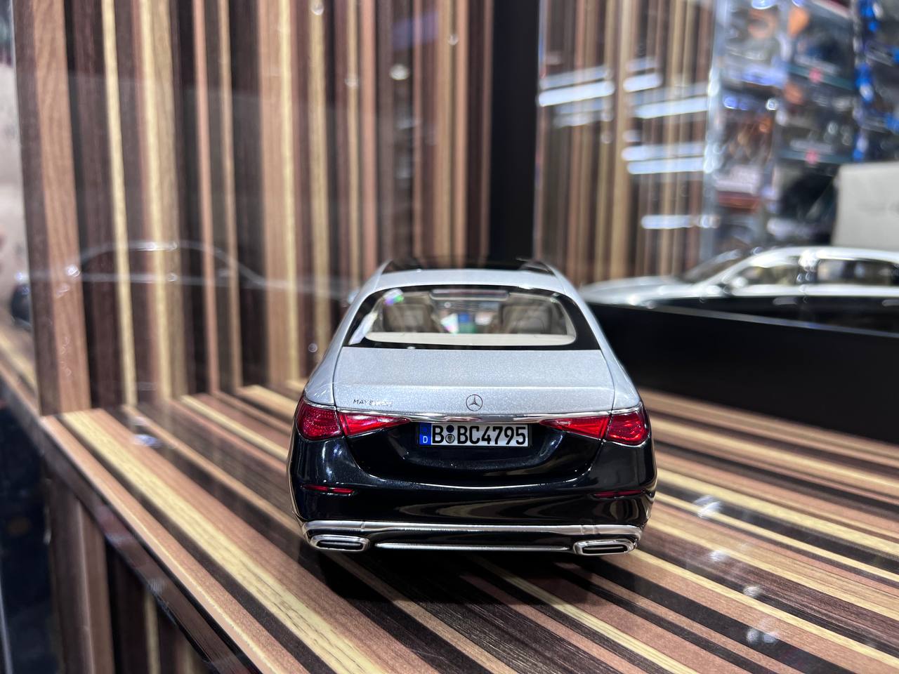 1/18 Diecast Mercedes-Maybach S-Class 2021 Silver & Black Norev Scale Model Car