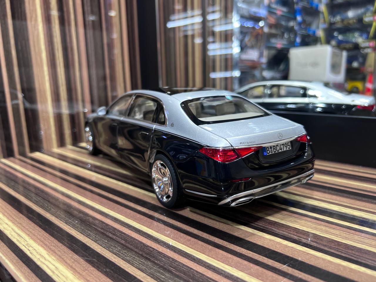 1/18 Diecast Mercedes-Maybach S-Class 2021 Silver & Black Norev Scale Model Car