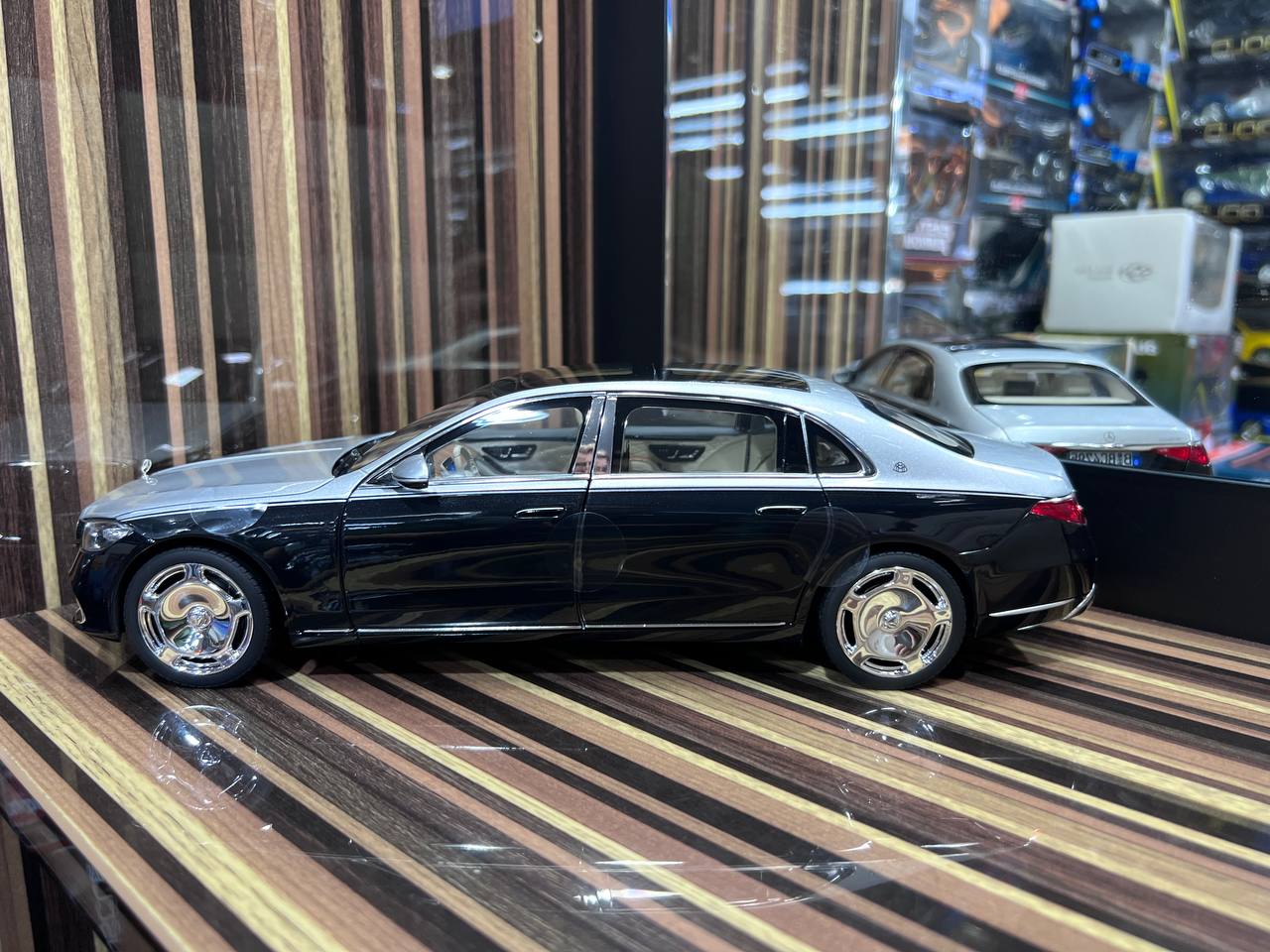 1/18 Diecast Mercedes-Maybach S-Class 2021 Silver & Black Norev Scale Model Car