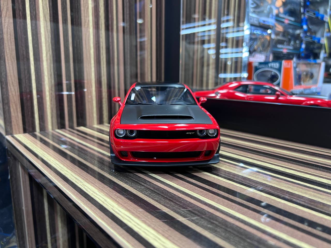 1/18 Diecast Dodge Challenger SRT Demon AutoArt Scale Model Car