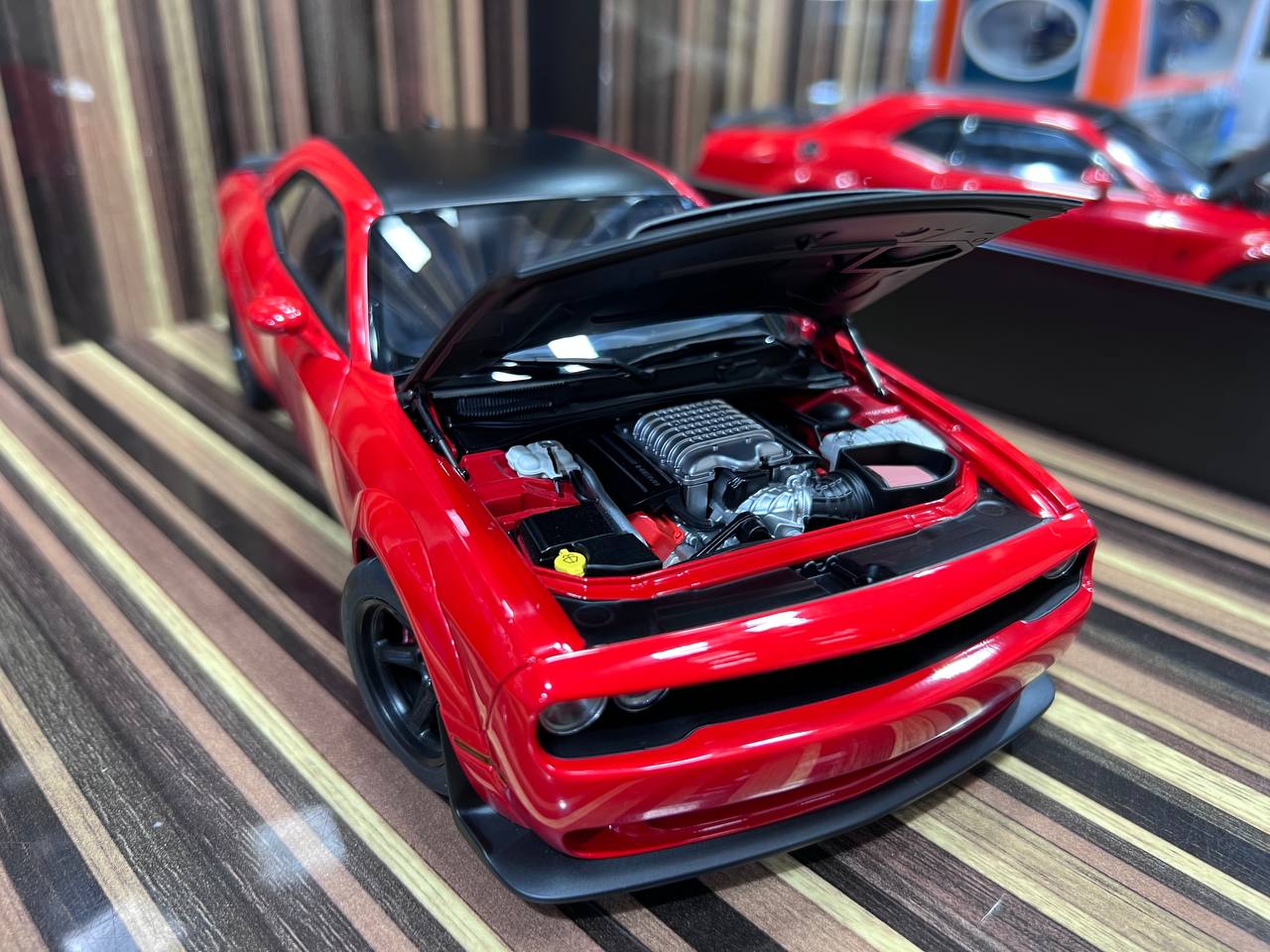 1/18 Diecast Dodge Challenger SRT Demon AutoArt Scale Model Car