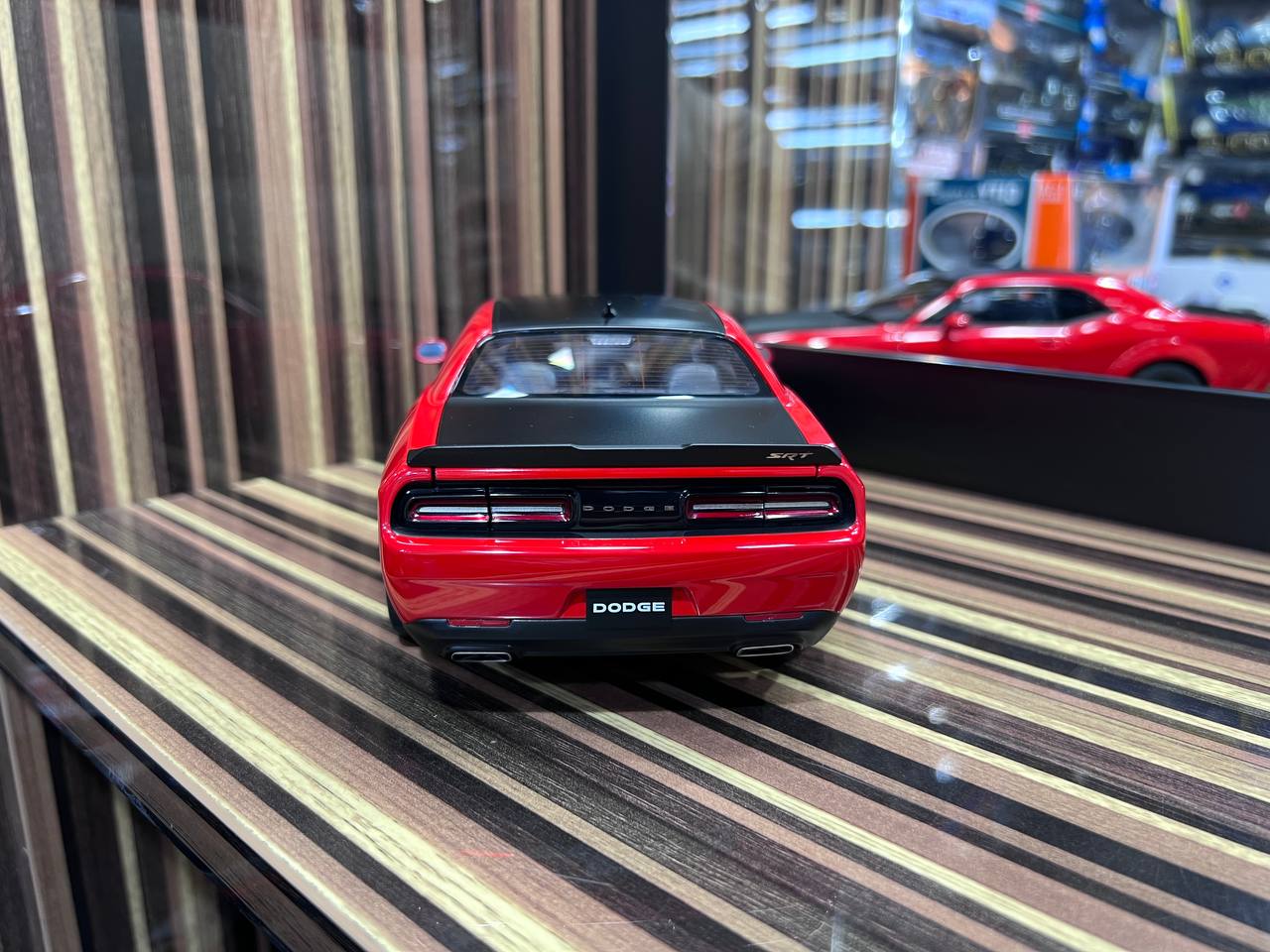 1/18 Diecast Dodge Challenger SRT Demon AutoArt Scale Model Car