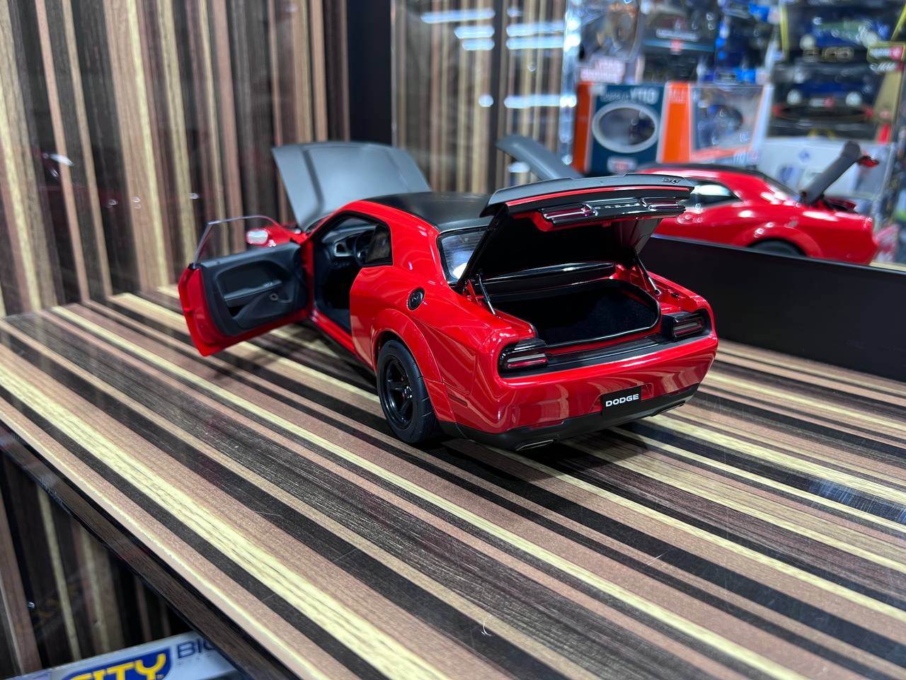 1/18 Diecast Dodge Challenger SRT Demon AutoArt Scale Model Car