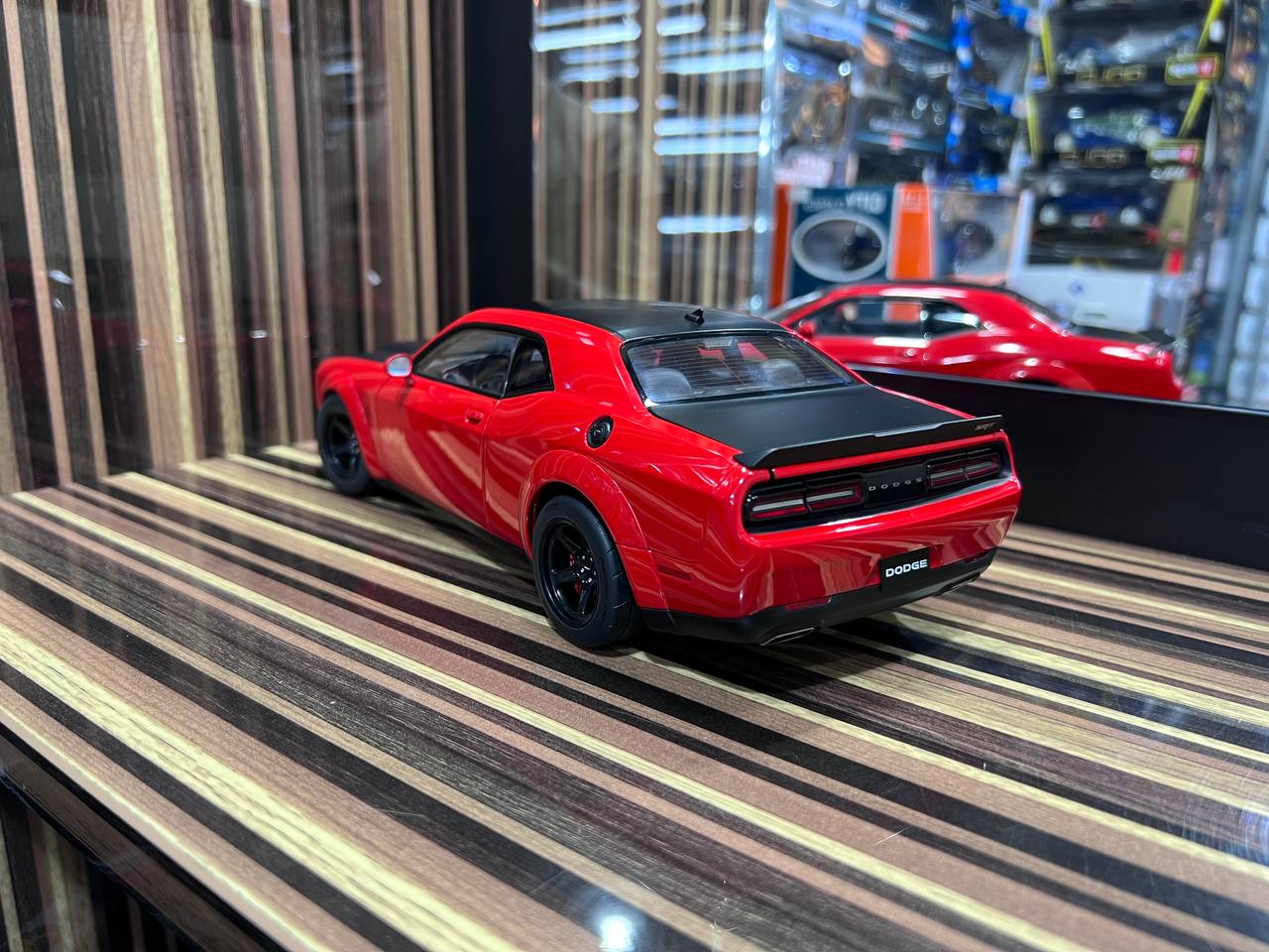 1/18 Diecast Dodge Challenger SRT Demon AutoArt Scale Model Car