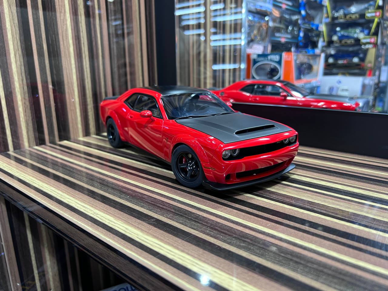 1/18 Diecast Dodge Challenger SRT Demon AutoArt Scale Model Car