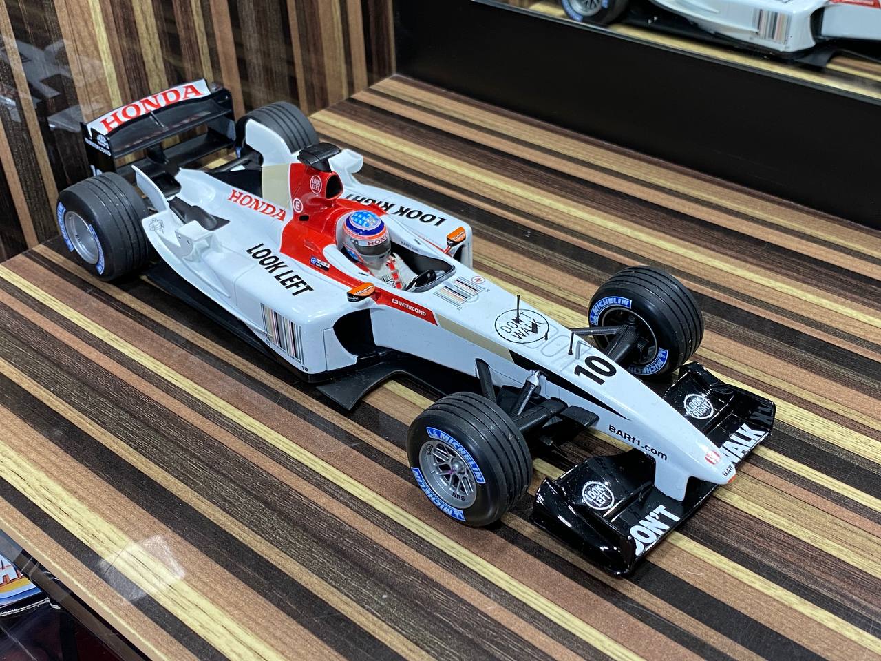 1/18 Diecast Honda 3000 B.A.R. Formula 1 Whtie by Minichamps