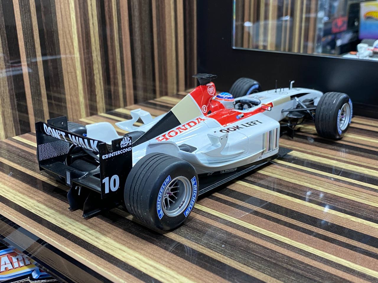 1/18 Diecast Honda 3000 B.A.R. Formula 1 Whtie by Minichamps