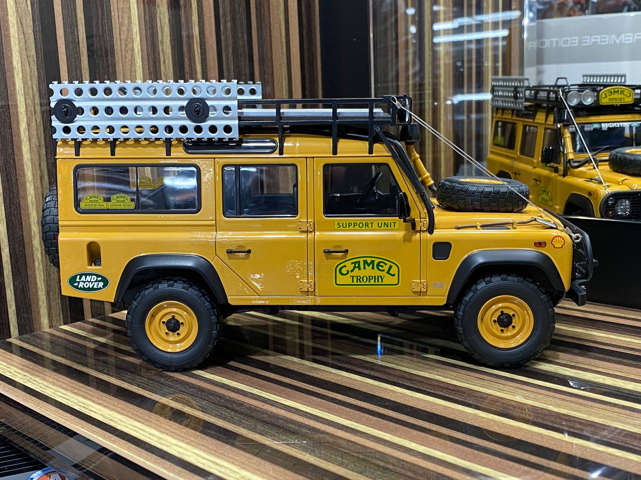 1/18 Diecast Land Rover Defender 110 "Camel Trophy Sabah-Malaysia" 1993 Almost Real Scale Model Car