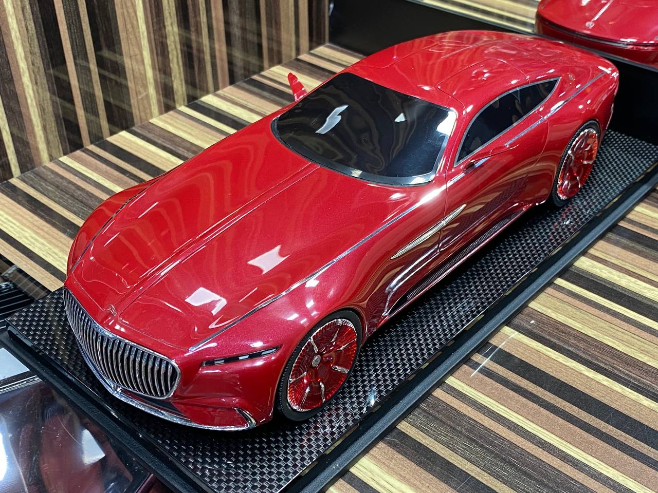 1/18 Mercedes-Maybach Vision 6 Red Model Car by Schuco