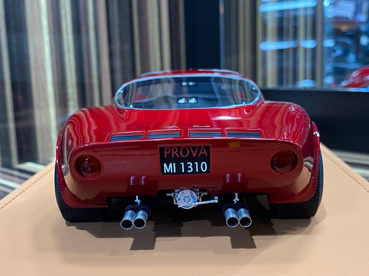 1/18 Diecast Miniature Alfa Romeo Tippo 33/2 Stradale DMH Red Model Car