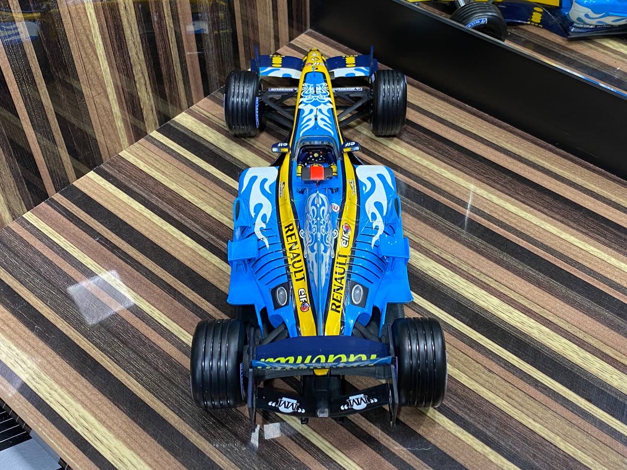 Renault F1 Team R25 Fernando Alonso Formula 1 Hot Wheels