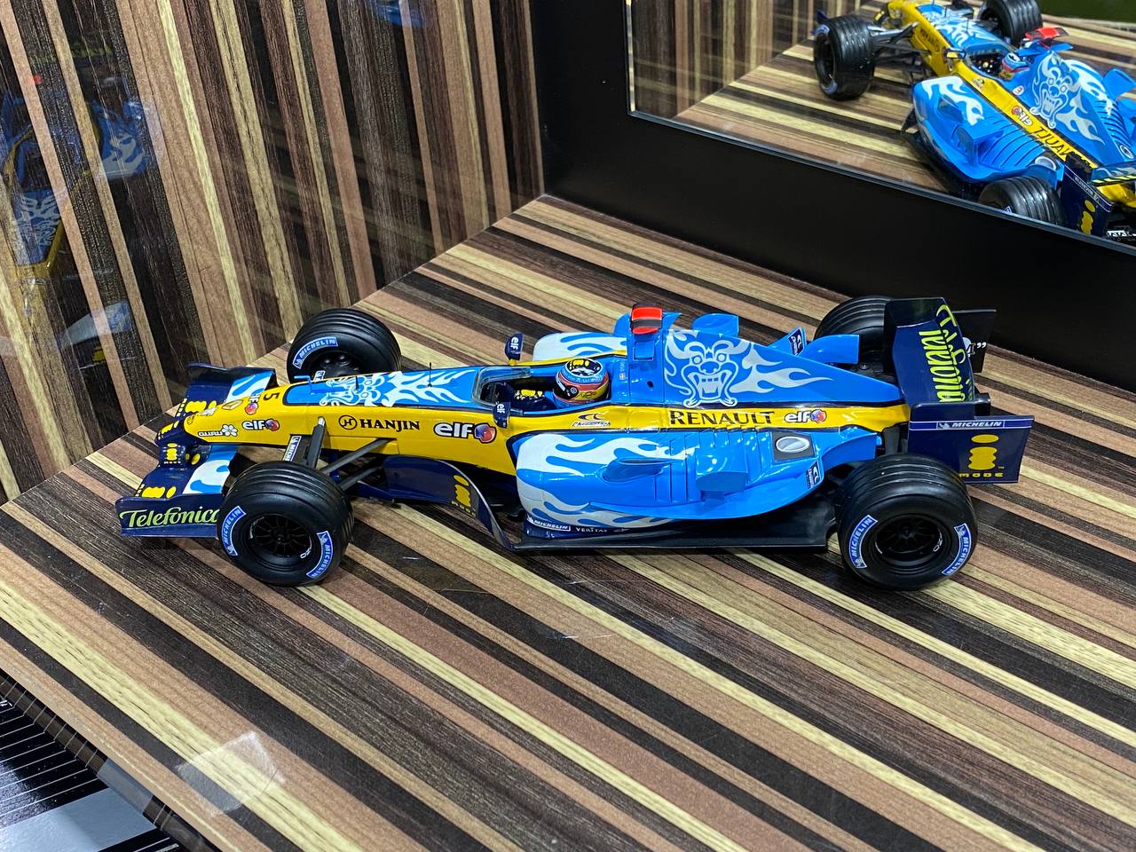 Renault F1 Team R25 Fernando Alonso Formula 1 Hot Wheels