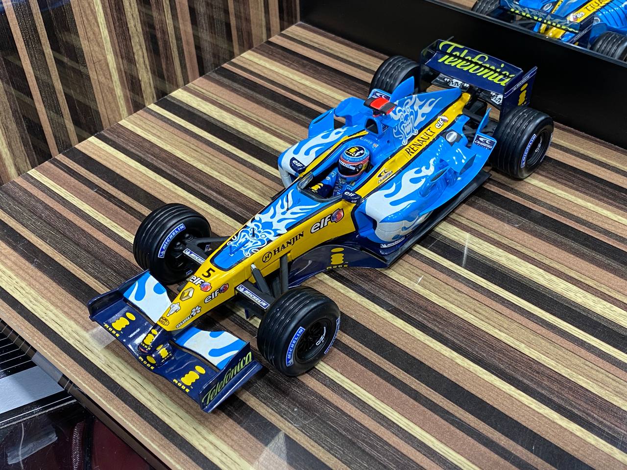 Renault F1 Team R25 Fernando Alonso Formula 1 Hot Wheels