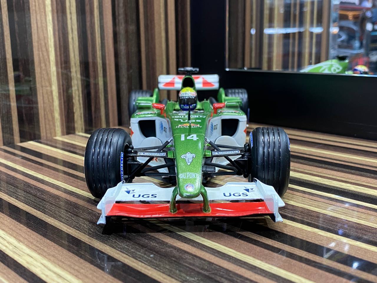 Jaguar R5 #14 Mark Webber Formula 1 Hot Wheels