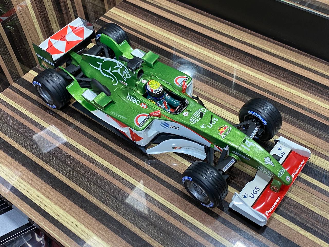 Jaguar R5 #14 Mark Webber Formula 1 Hot Wheels