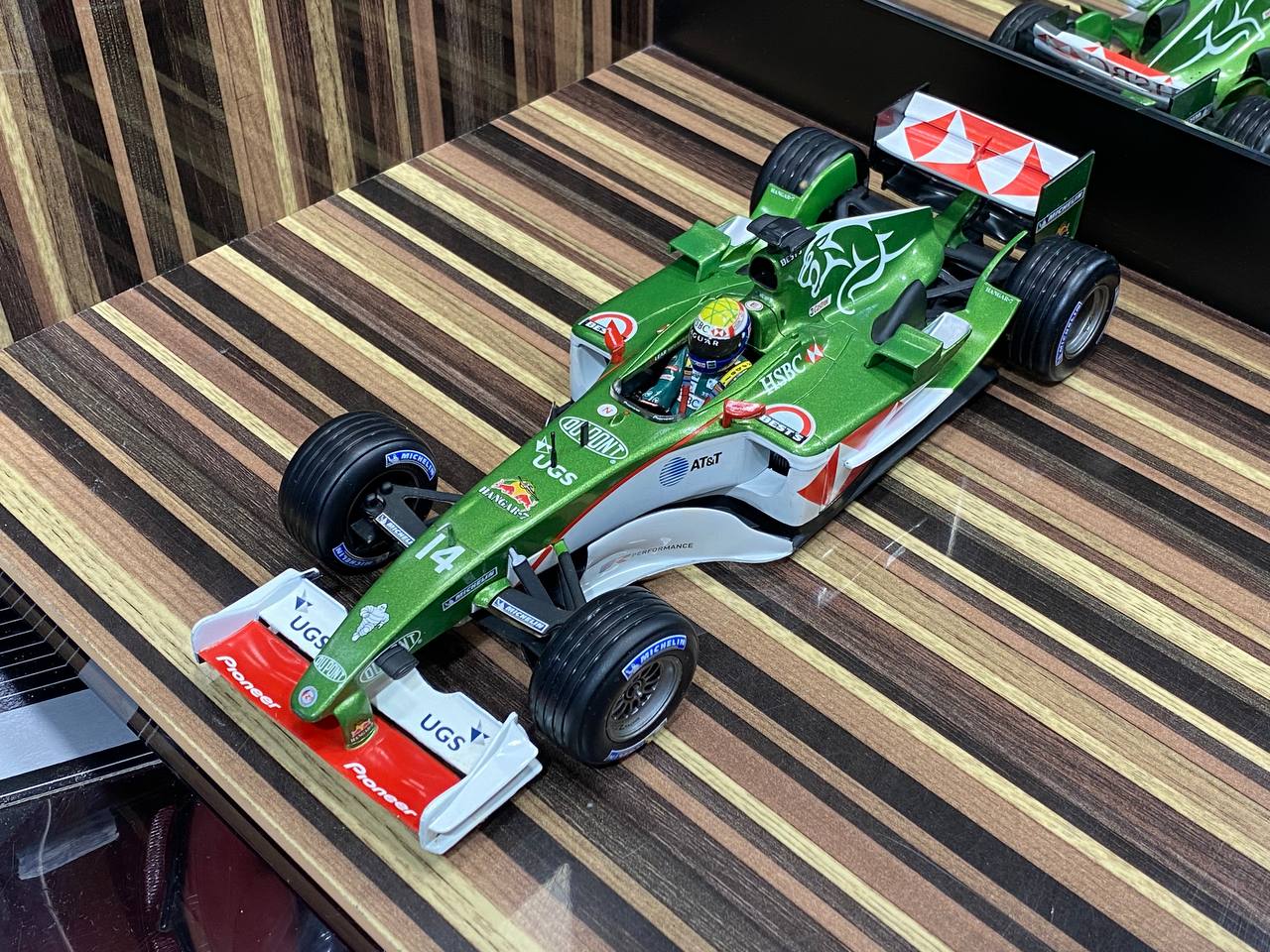 Jaguar R5 #14 Mark Webber Formula 1 Hot Wheels