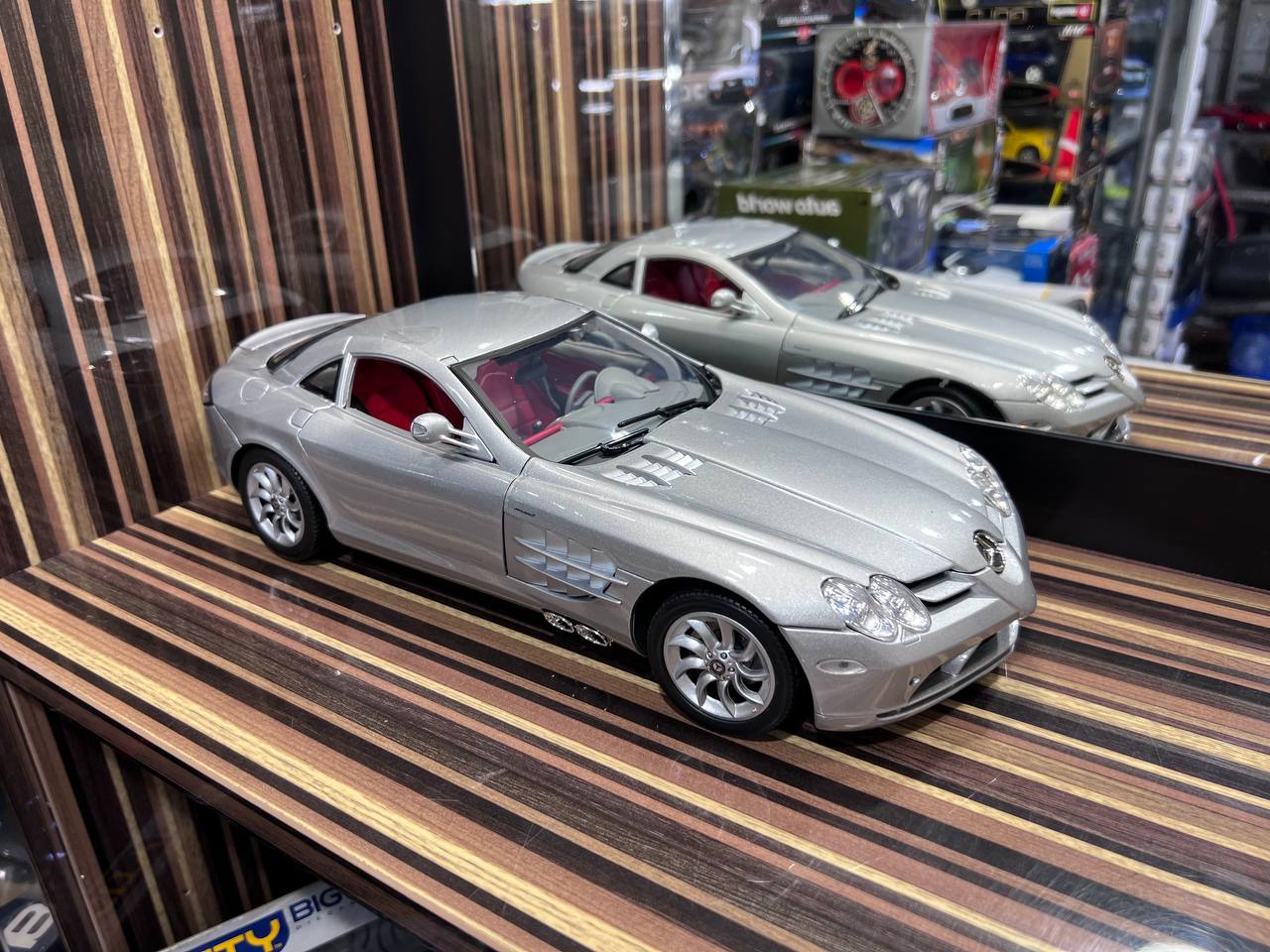 Mercedes-Benz SLR McLaren MotorMax