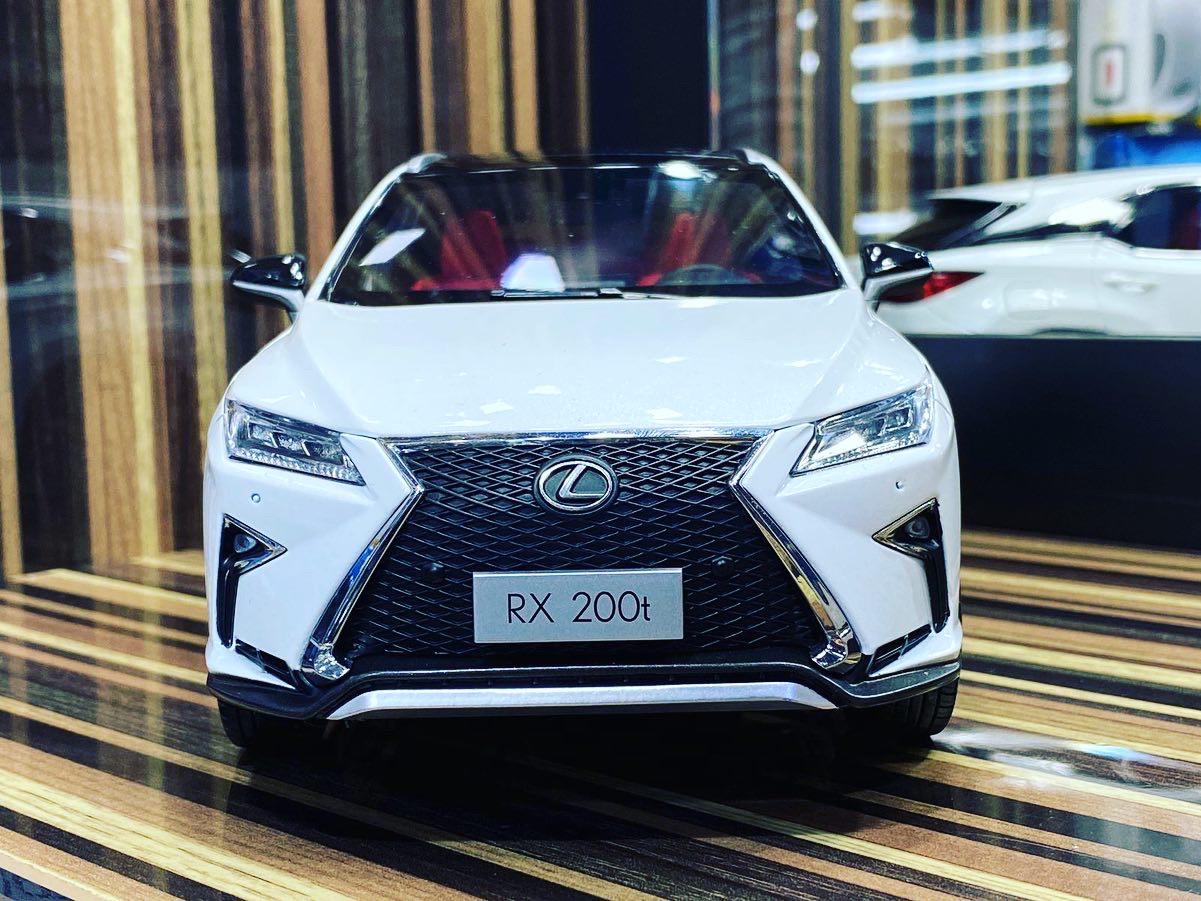 Lexus RX 200t White 1/18 Diecast car by Lx models