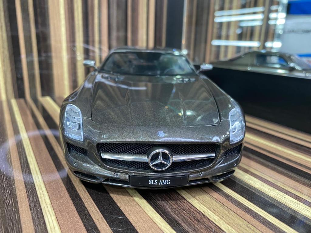 Mercedes-Benz SLS AMG GT Autos