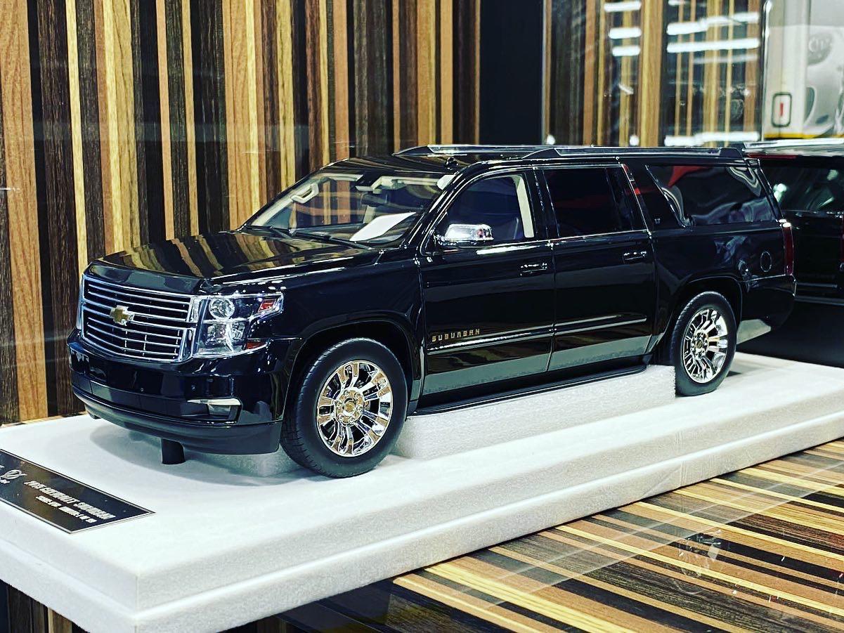 1/18 Resin Chevrolet Suburban Tahoe LTZ 2015 black by GOC