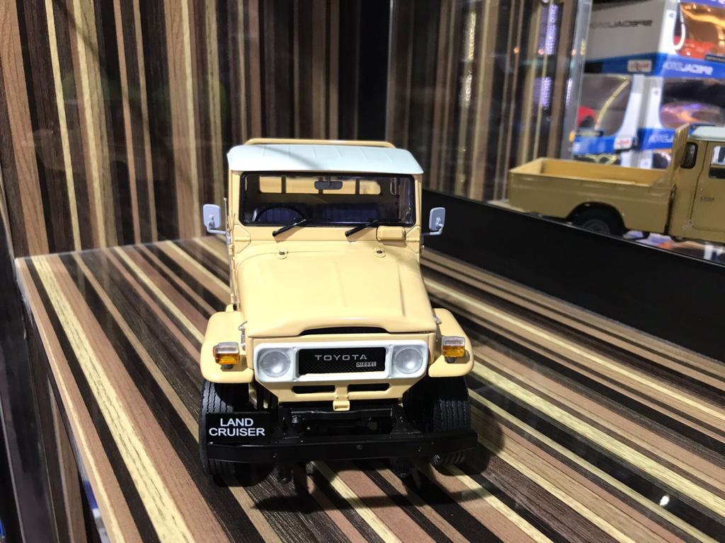 Toyota Land Cruiser 40 Pickup Kyosho