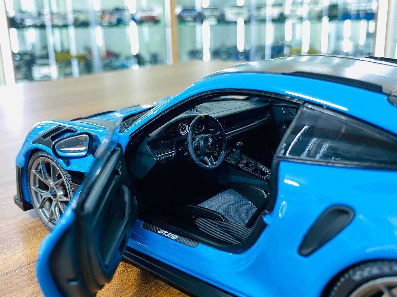 1/18 Diecast Full Opening - Minichamps Porsche 911 GT3 RS 2024 (Blue)
