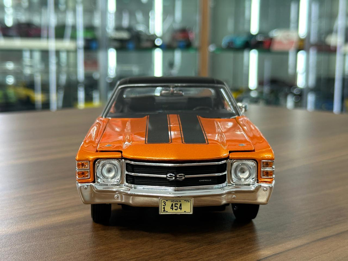 1/18 Diecast Maisto Chevrolet Chevelle SS 454 Sport 1971 in Orange