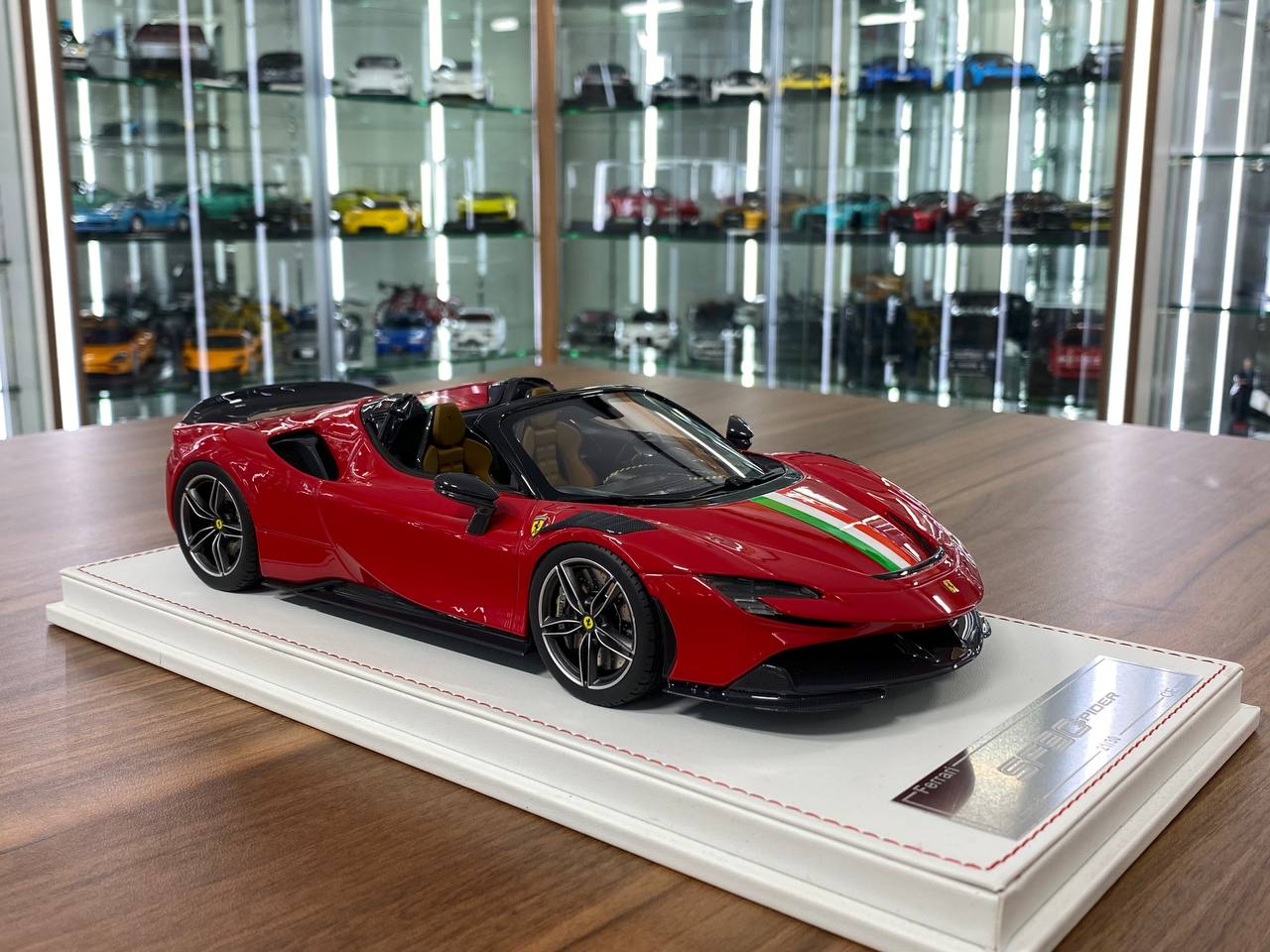1/18 Resin Model – CE Custom Edition Ferrari SF90 Spider Red with Italy Flag Livery  Limited Edition: 30 pcs