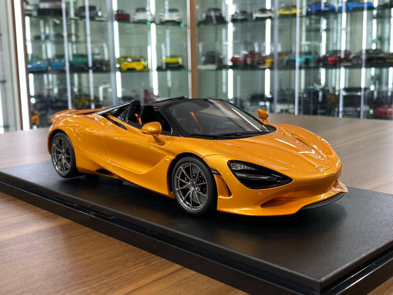 1/18 Resin Model – GT Spirit McLaren 750S Spider Orange Limited Edition