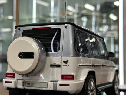  Mercedes-Benz AMG G 63 UAE Golden Jubilee Edition resin model car – Motor Helix 1:18 White Silver special number 01 of 99 Dubai edition