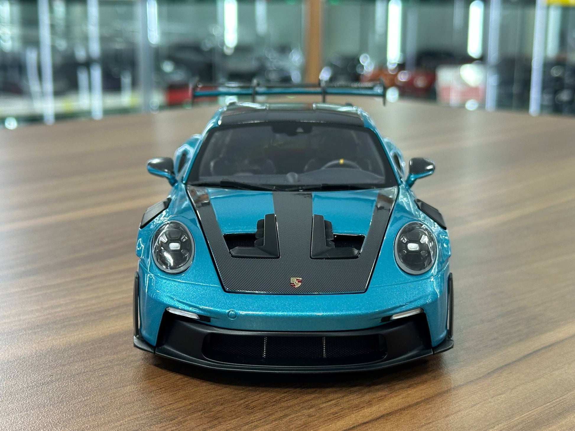 1/18 Diecast Porsche 911 GT3 RS (992, 2025) – Minichamps Dealer Edition (Ipanema Blue Metallic)