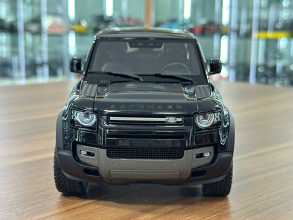 1/18 Diecast Land Rover Defender 90 (2020) – Almost Real (Santorini Black) - Dubai