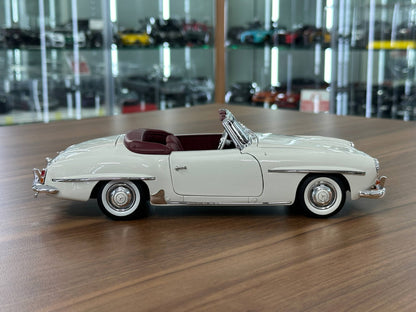 Mercedes-Benz 190 SL Cabriolet (W121, 1955–1963) diecast model car – Norev Dealer Edition 1:18 Pearl White full opening Dubai edition