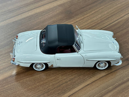 Mercedes-Benz 190 SL Cabriolet (W121, 1955–1963) diecast model car – Norev Dealer Edition 1:18 Pearl White full opening Dubai edition