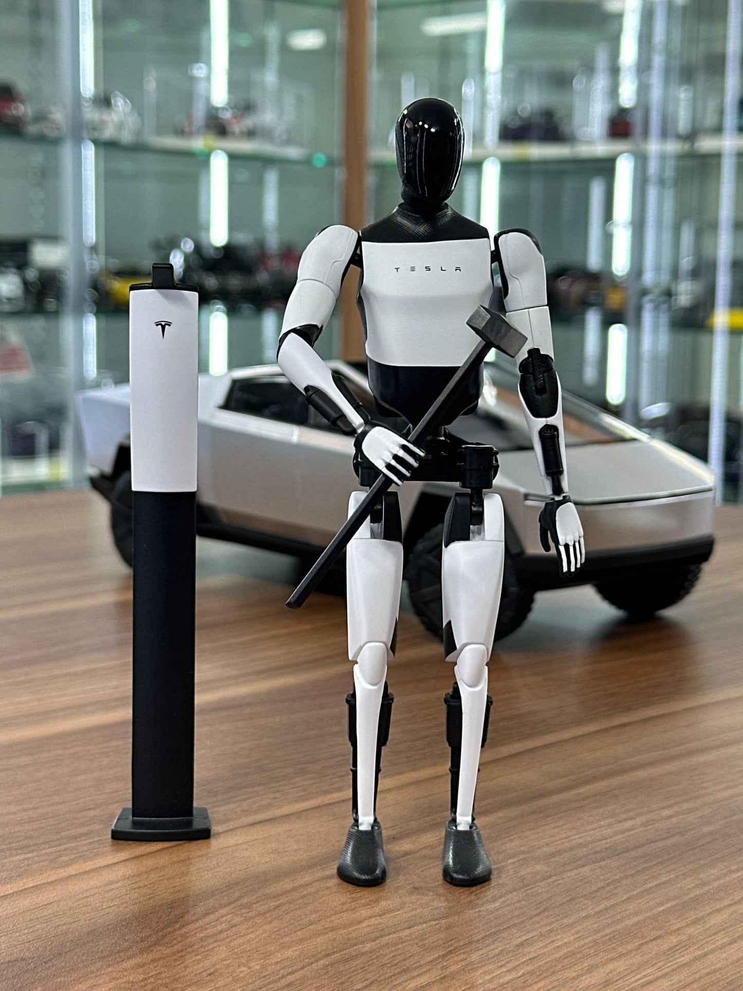 Tesla Bot Action Figure (White, 18 cm)