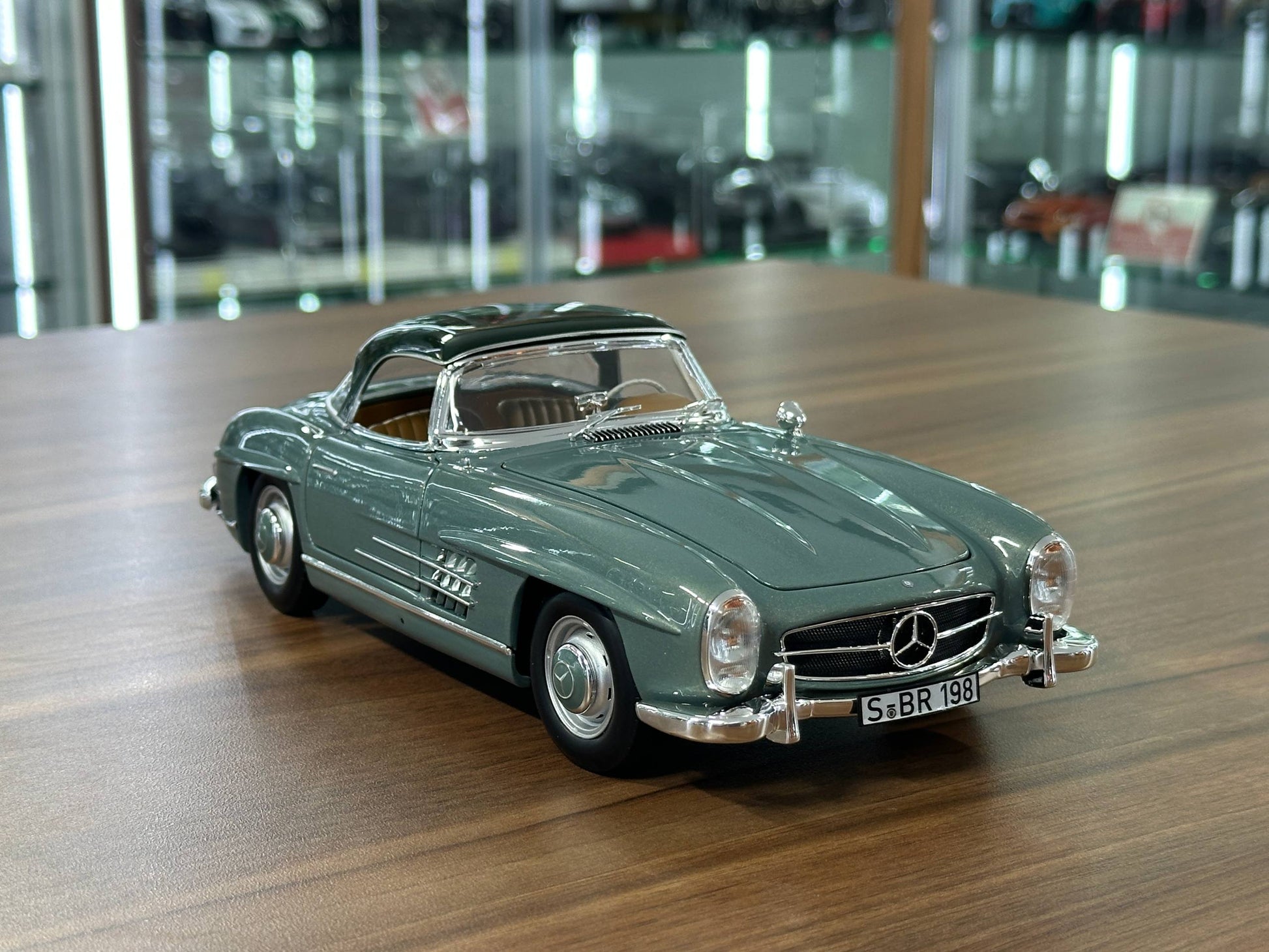 1/18 Diecast Mercedes-Benz 300 SL Roadster (W198, 1957–1963) – Norev Dealer Edition (Light Green)