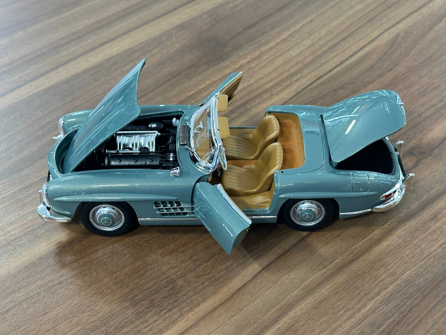 1/18 Diecast Mercedes-Benz 300 SL Roadster (W198, 1957–1963) – Norev Dealer Edition (Light Green)