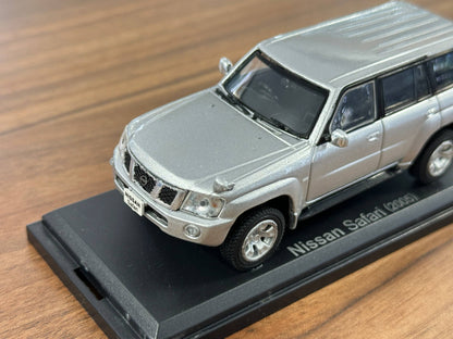 J‑Collection Nissan Patrol Y61 – Silver – 1:43 Diecast Model (without Box)