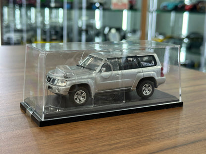 J‑Collection Nissan Patrol Y61 – Silver – 1:43 Diecast Model (without Box)