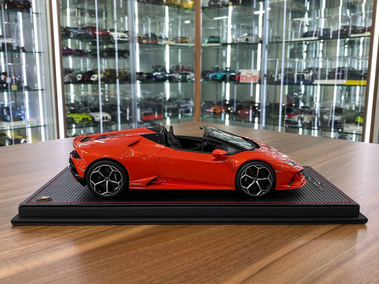 1:18 Resin Lamborghini Huracán EVO Spyder  – Arancio Xanto | MR Collection (Limited 49 pcs)