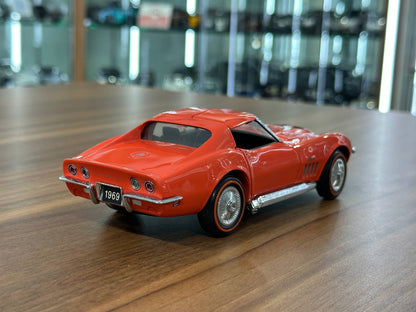 The Franklin Mint Chevrolet Corvette 1969 – Vermilion Red – 1:24 Diecast Model (Full opening)