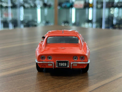 The Franklin Mint Chevrolet Corvette 1969 – Vermilion Red – 1:24 Diecast Model (Full opening)