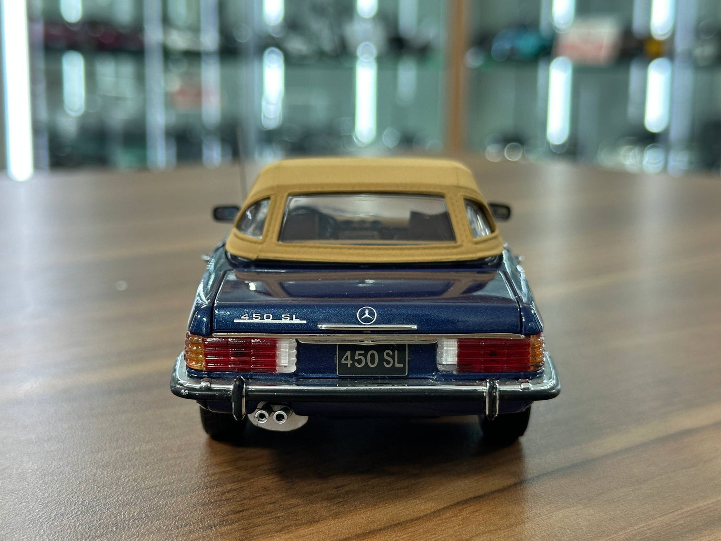 The Franklin Mint Mercedes-Benz SL 450 1973 – Blue – 1:24 Diecast Model (Full opening)