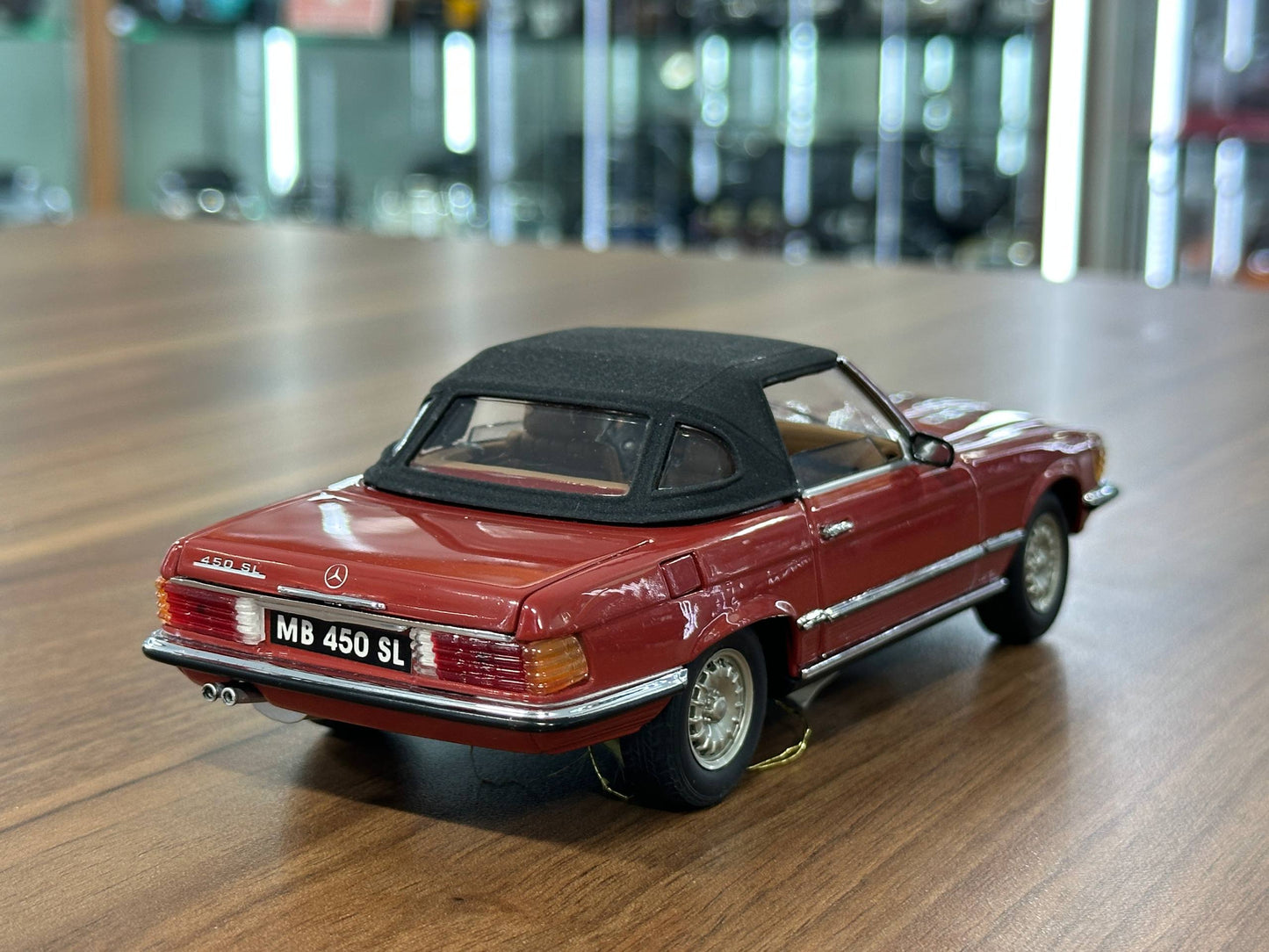 The Franklin Mint Mercedes-Benz SL 450 1973 – Brown – 1:24 Diecast Model (Full opening)