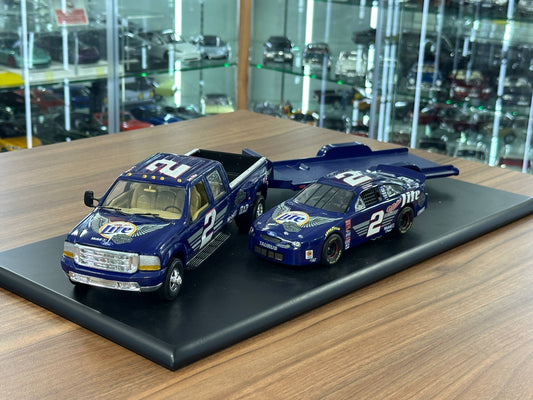 Brookfield Collectors Guild NASCAR Ford Taurus & Ford F‑350 Crew Cab 1998 – Racing Livery Crew Cab & Trailer #2 – 1:24 Diecast Model (Full Opening, Limited Edition)