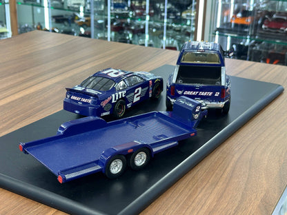 Brookfield Collectors Guild NASCAR Ford Taurus & Ford F‑350 Crew Cab 1998 – Racing Livery Crew Cab & Trailer #2 – 1:24 Diecast Model (Full Opening, Limited Edition)