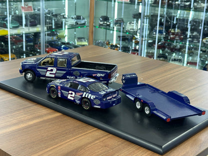 Brookfield Collectors Guild NASCAR Ford Taurus & Ford F‑350 Crew Cab 1998 – Racing Livery Crew Cab & Trailer #2 – 1:24 Diecast Model (Full Opening, Limited Edition)