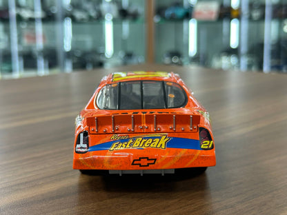 Nascar Chevrolet Monte Carlo 2004 – Kevin Harvick, #21 Reese/Las Vegas Win/Raced Version – N/A Diecast Model