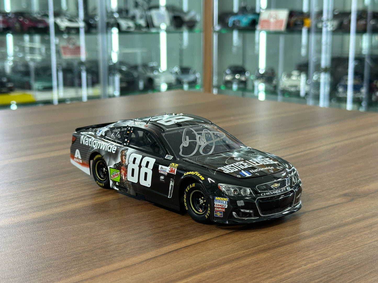 Action Racing Collectables NASCAR Chevrolet SS 2017 – Dale Earnhardt Jr #88 Nationwide Justice League – Silver – 1:24 Diecast Model (Full Opening, Limited Edition)