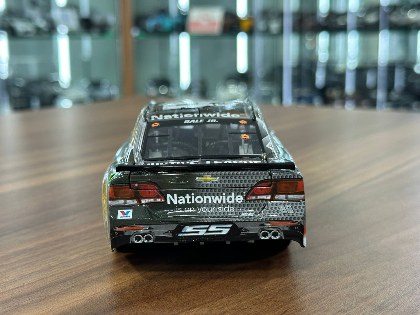 Action Racing Collectables NASCAR Chevrolet SS 2017 – Dale Earnhardt Jr #88 Nationwide Justice League – Silver – 1:24 Diecast Model (Full Opening, Limited Edition)